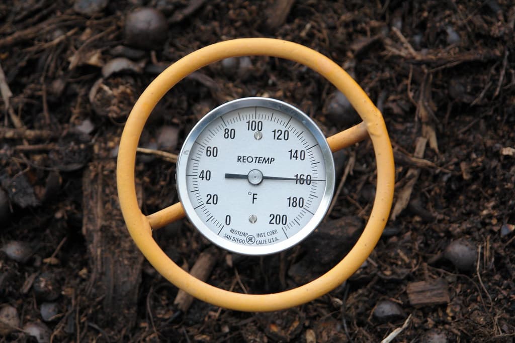 Ủ phân compost từ rác thải hữu cơ: quy trình và lợi ích