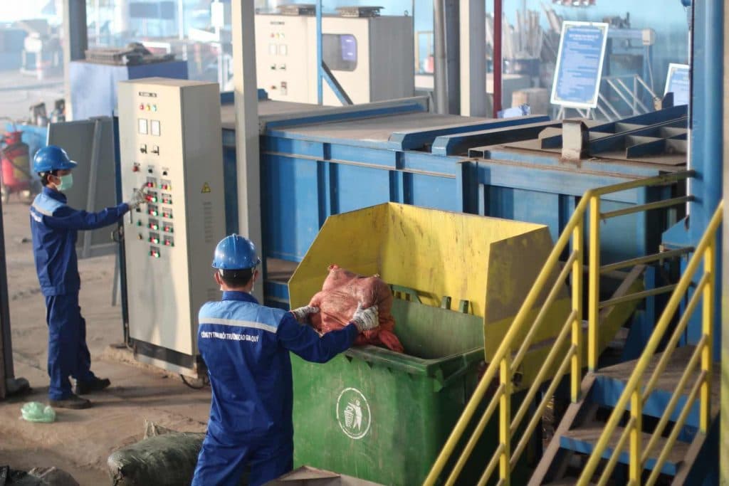 Thu gom xử lý các loại rác thải công nghiệp, rác thải nguy hại, rác thải y tế